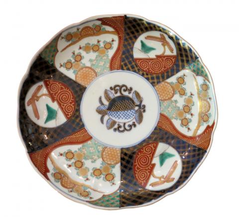Early 20th Century Hand-Painted Chinese Imari Charger Plate